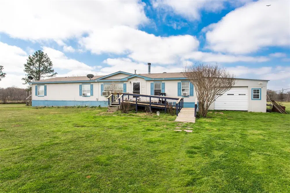 1043 Garnet Boulevard