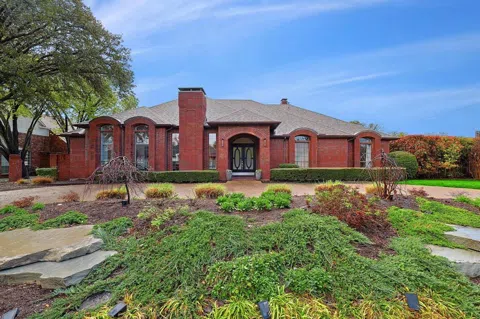 4712 Interlachen Circle