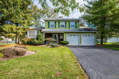 15 snowdrift Drive