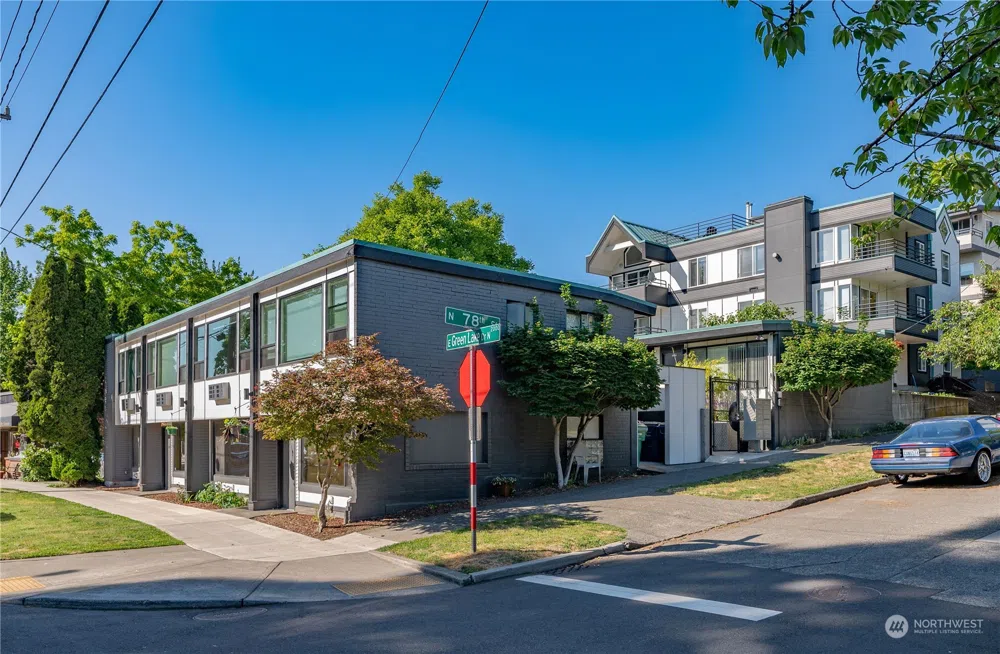 2008 N 78th Street Seattle, WA 98103