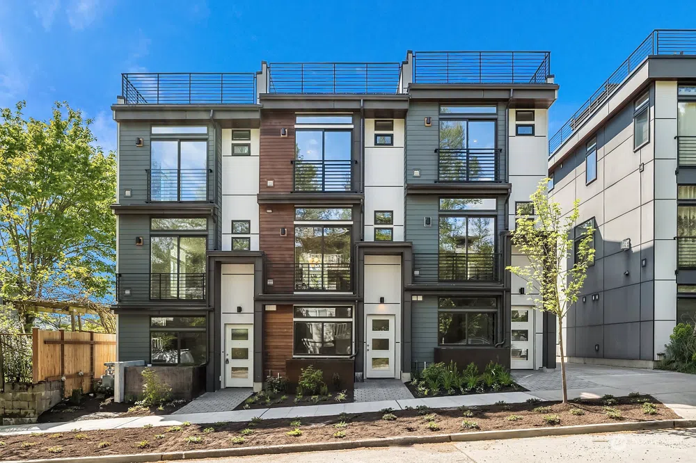 3623 C Linden Avenue N