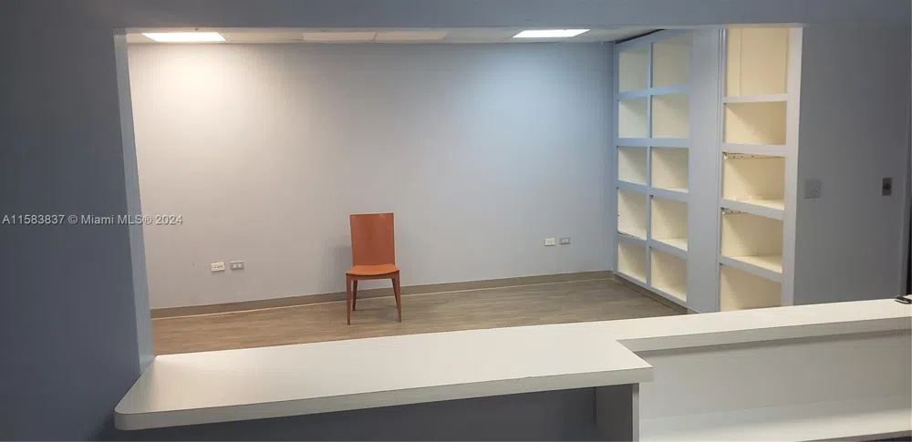 909 N Miami Beach Blvd #503