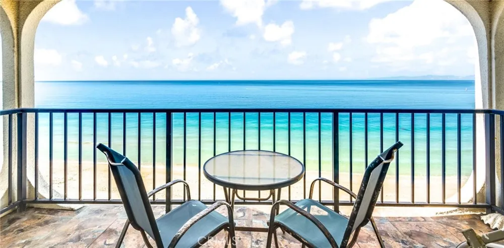 565 Esplanade #308 Redondo Beach, CA 90277