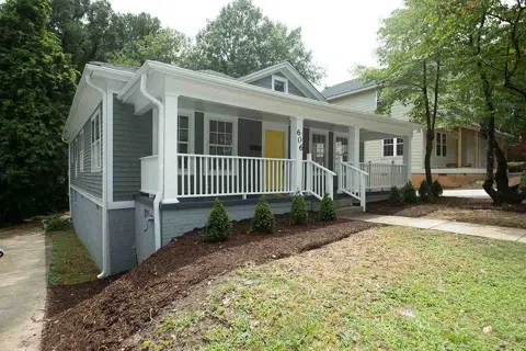 606 Dunbar Street