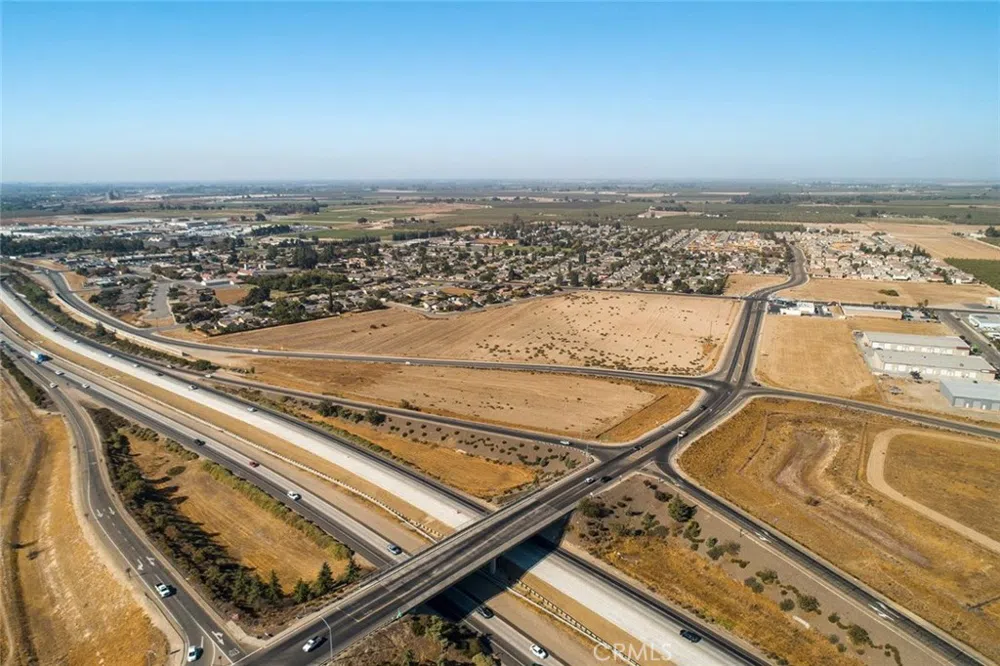 2 Hammatt Avenue Livingston, CA 95334