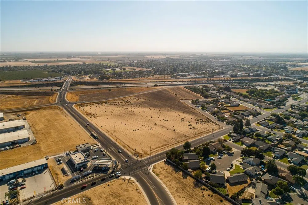 2 Hammatt Avenue Livingston, CA 95334