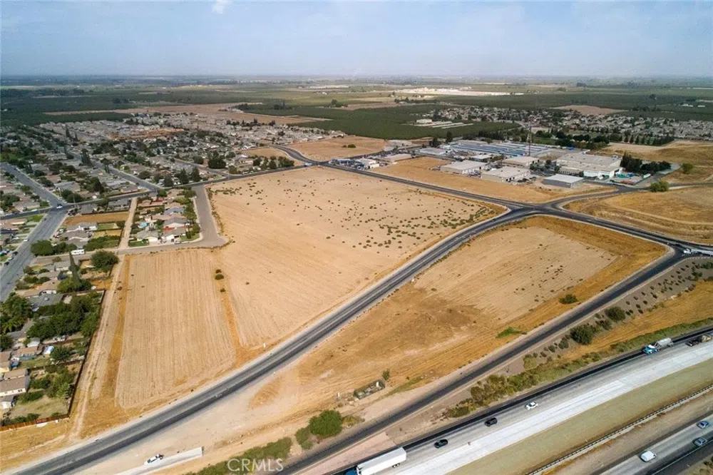 2 Hammatt Avenue Livingston, CA 95334