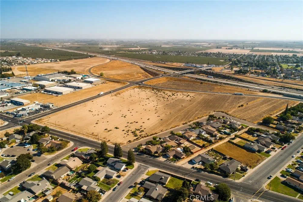 2 Hammatt Avenue Livingston, CA 95334