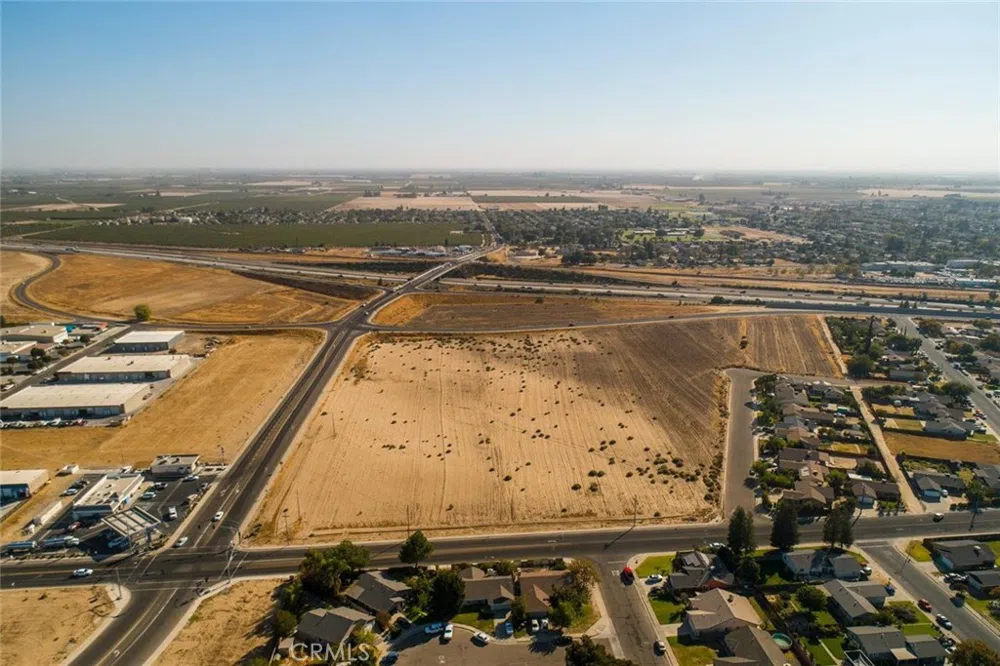 2 Hammatt Avenue Livingston, CA 95334