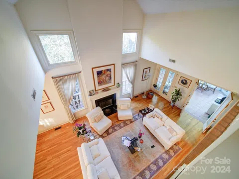4414 Columbine Court