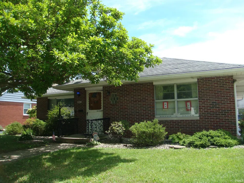 1741 W SYCAMORE STREET