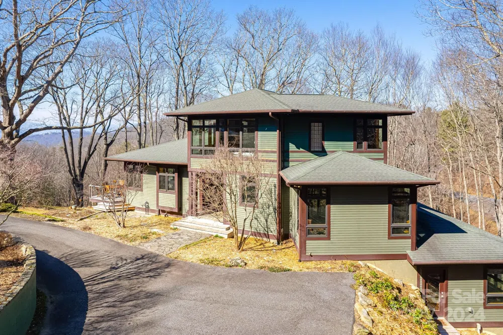 15 Hunters Way Asheville, NC 28804