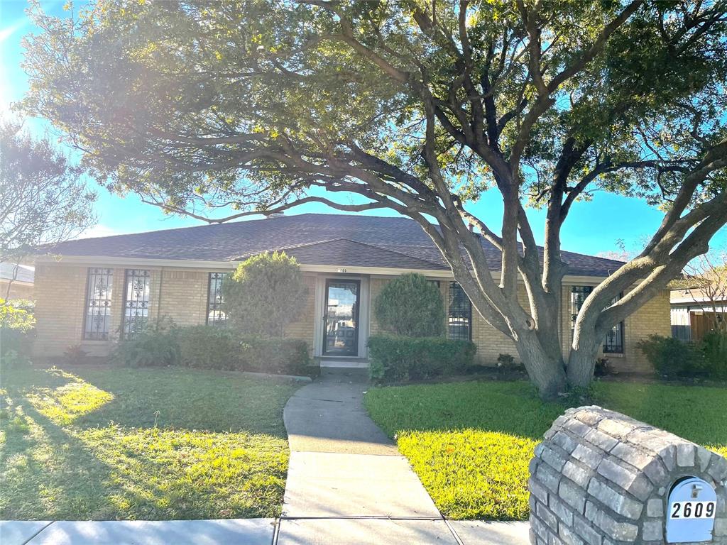 2609 Pinehurst Drive
