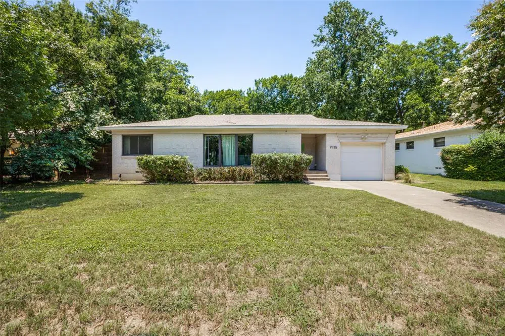 9735 E Lake Highlands Drive