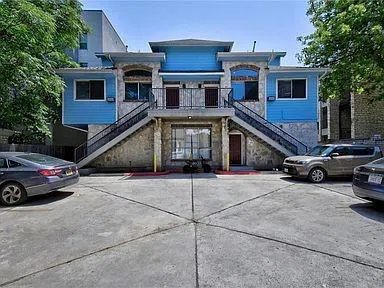 2606 Salado Street #403 Austin, TX 78705