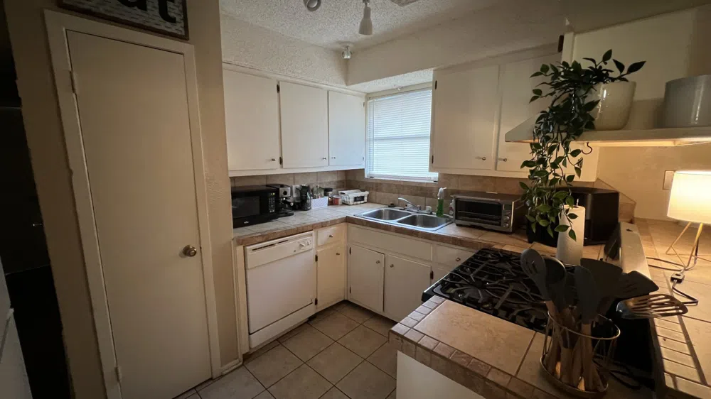 608 Genard St #B Austin, Texas 78751
