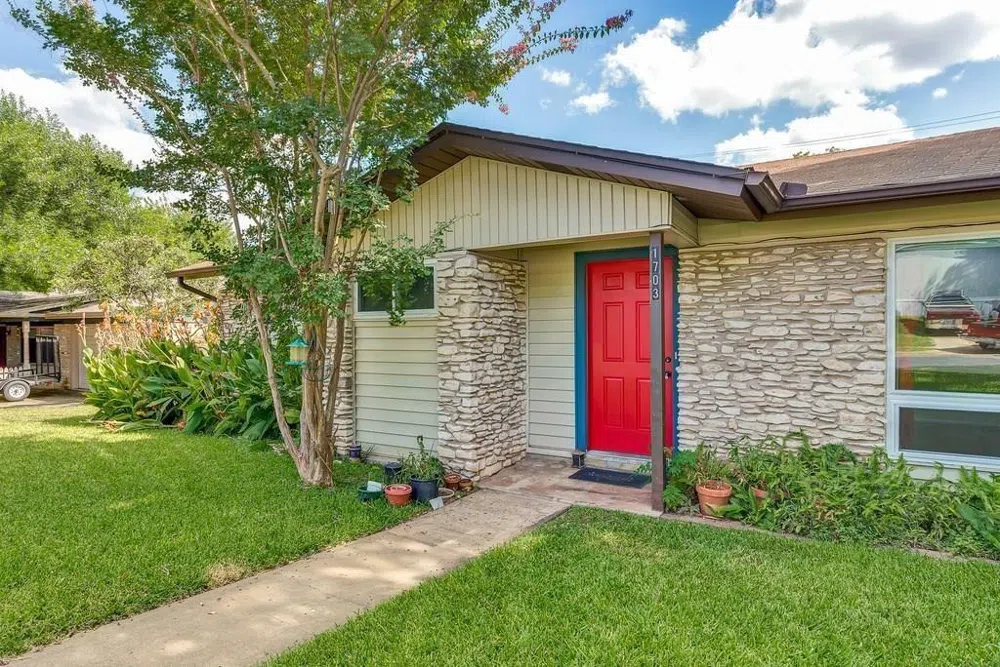 1703 Rockbridge Terrace Austin, TX 78741