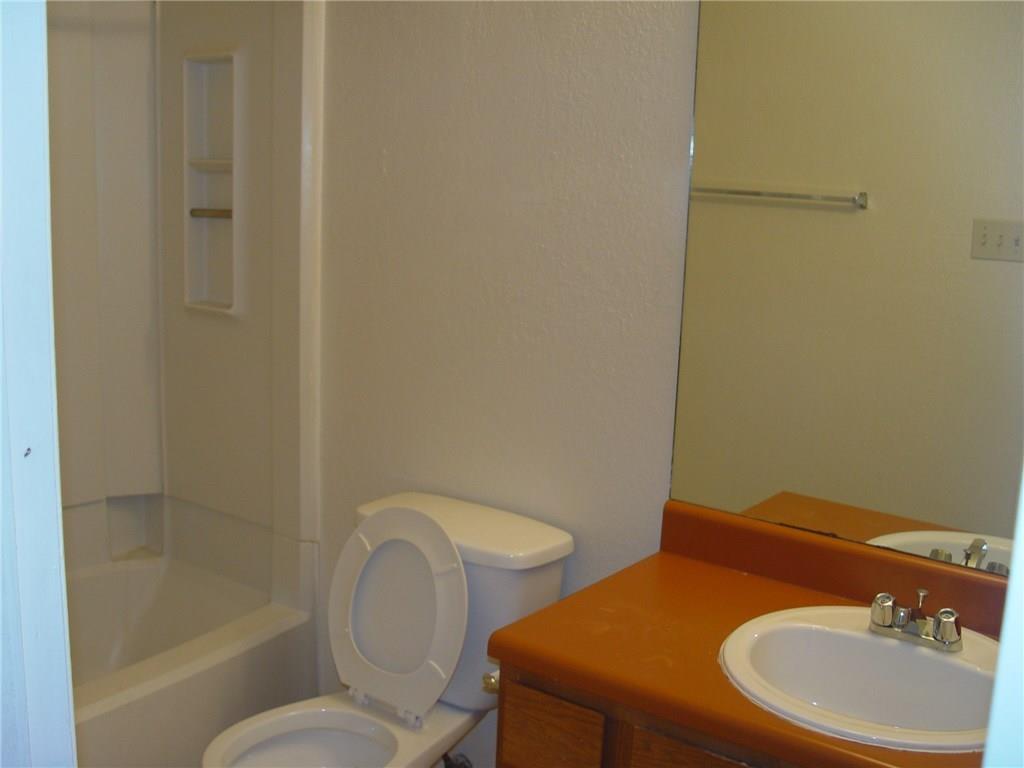 901 Taulbee Ln #B Austin, Texas 78757