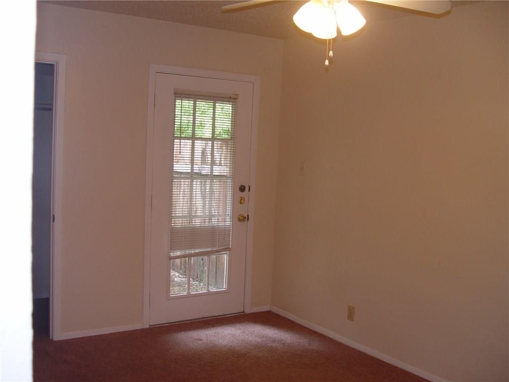 901 Taulbee Ln #B Austin, Texas 78757