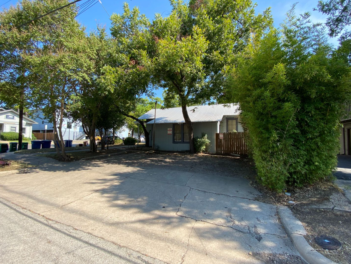 1801 Nueces Street Austin, Texas 78705