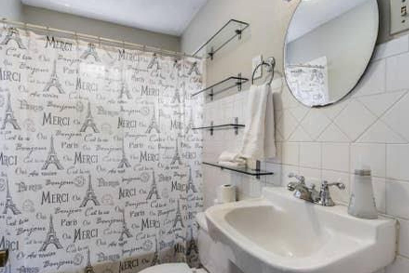 907 E 53rd Street Austin, Texas 78705