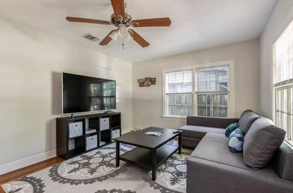 907 E 53rd Street Austin, Texas 78705