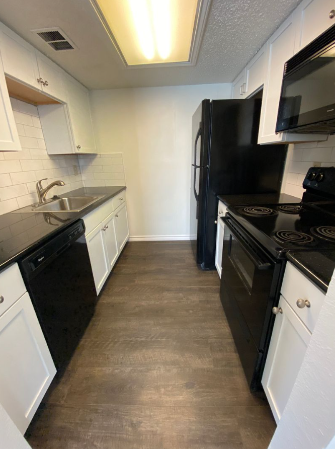 2401 Leon, #206 78705, Texas 78705