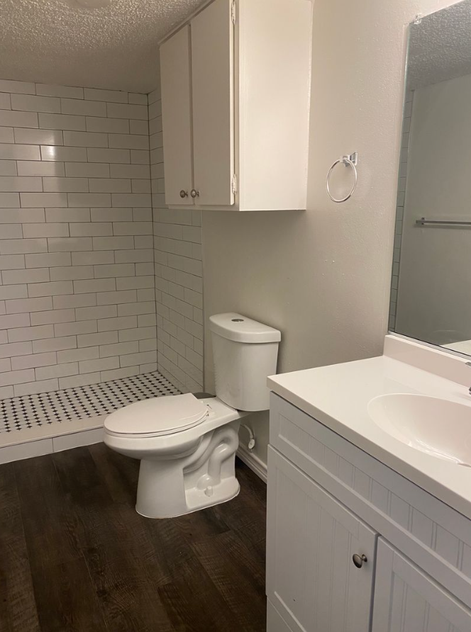 2401 Leon, #206 78705, Texas 78705