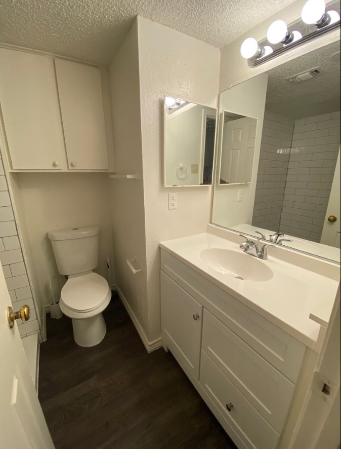 2401 Leon, #206 78705, Texas 78705