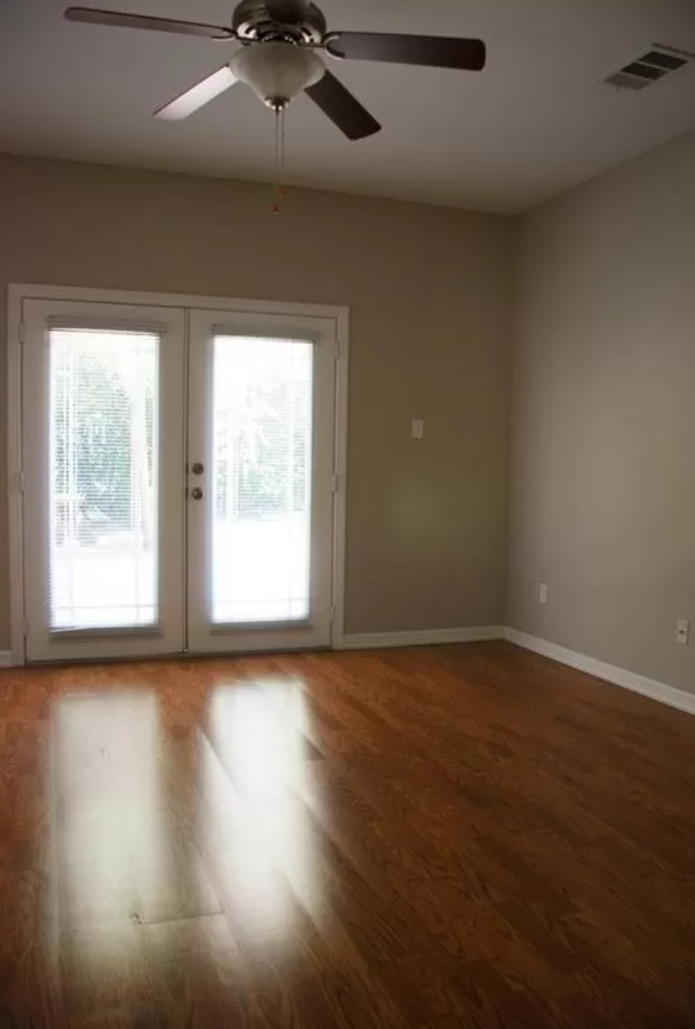 910 e 51 st St Austin, Texas 78751