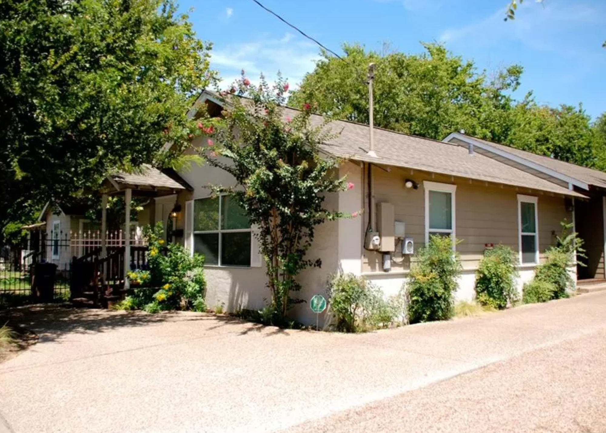 910 e 51 st St Austin, Texas 78751