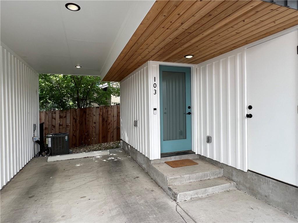 913 Duncan Ln #103 Austin, Texas 78705