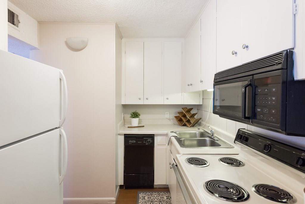 3212 Red River St #111 Austin, Texas 78705