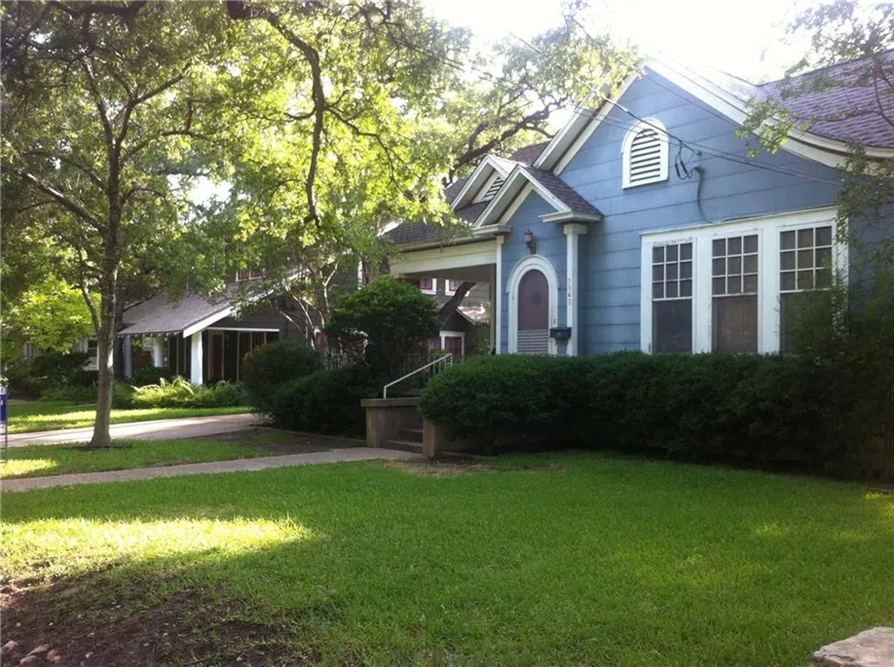 2842 Shoal Crest Ave Austin, Texas 78705