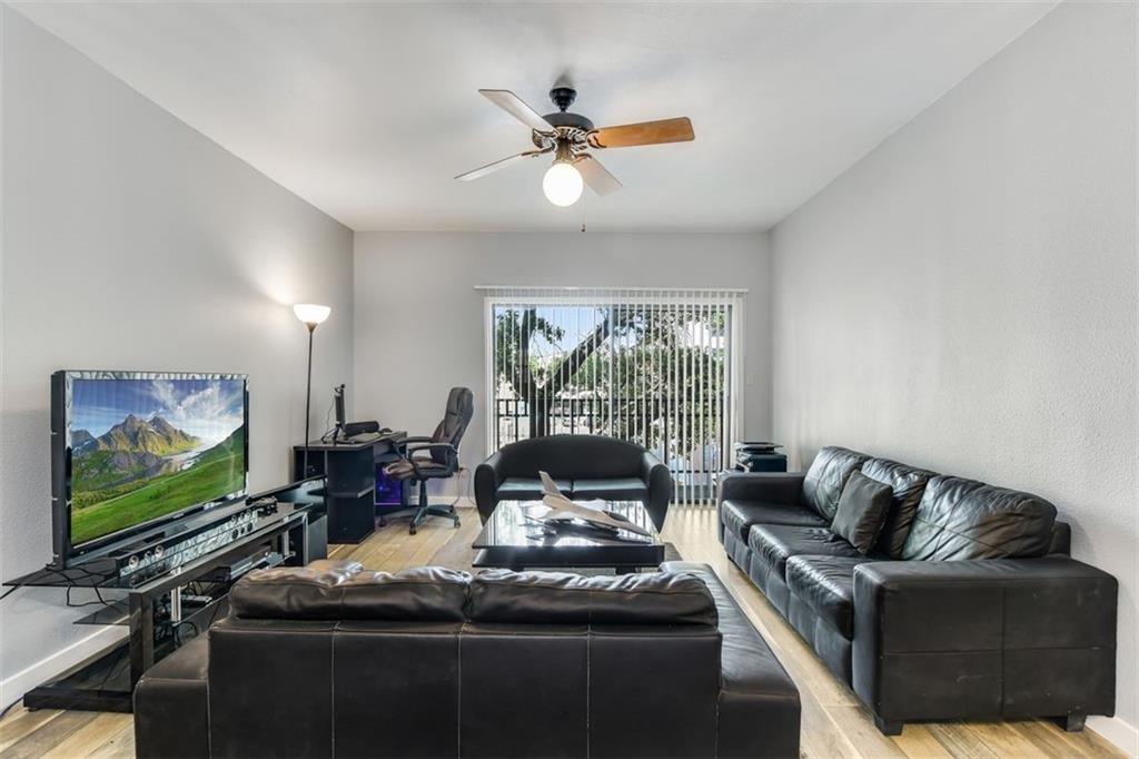 1908 San Antonio St #213 Austin, Texas 78705
