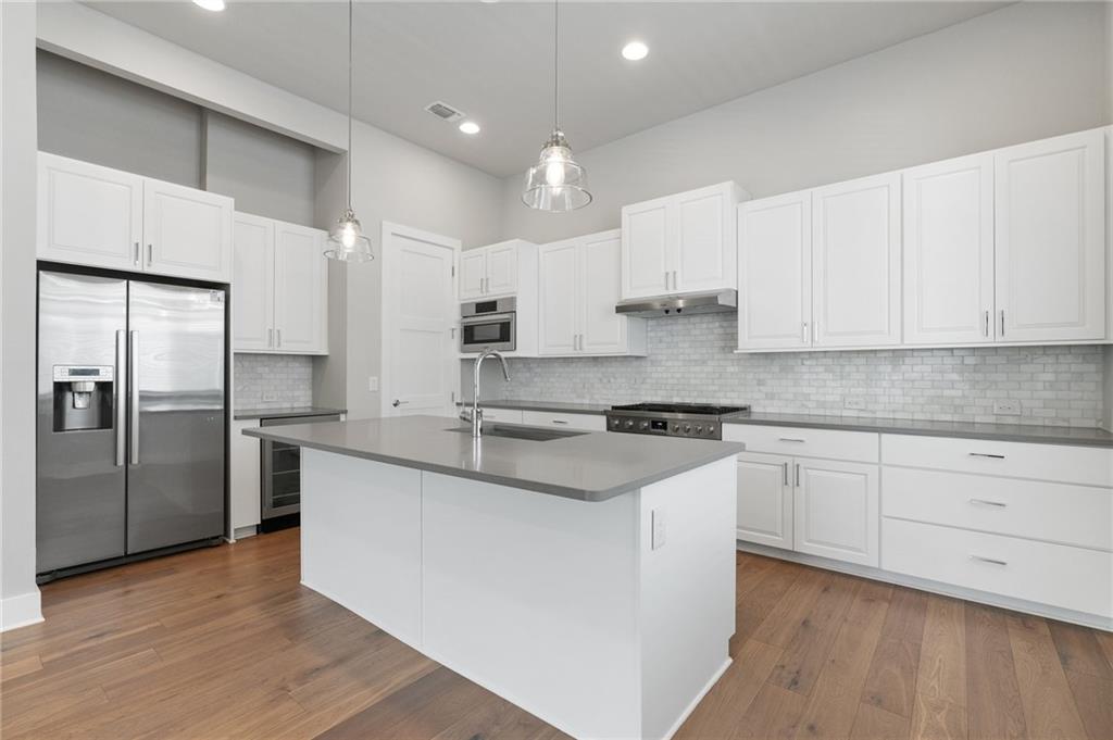 3500 Harmon Ave #6 Austin, Texas 78705