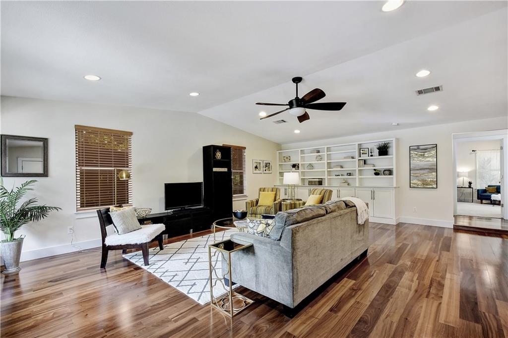 1200 Dwyce Austin, TX 78757