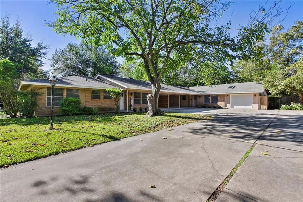 6110 Bullard #B Austin, TX 78757
