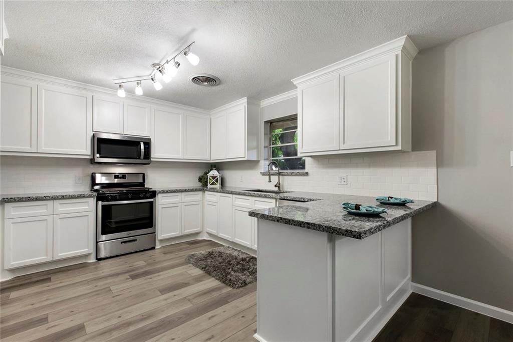 6110 Bullard #B Austin, TX 78757