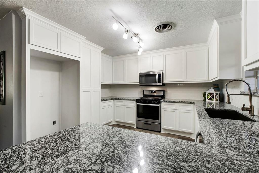 6110 Bullard #B Austin, TX 78757