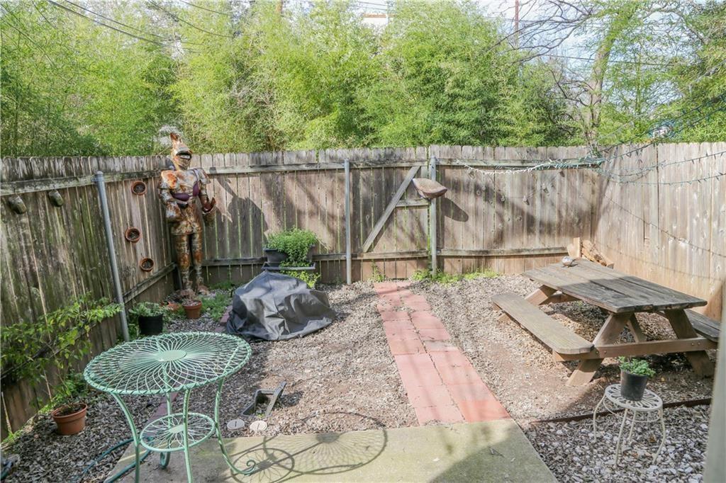 1708 E 17th St #A Austin, Texas 78702