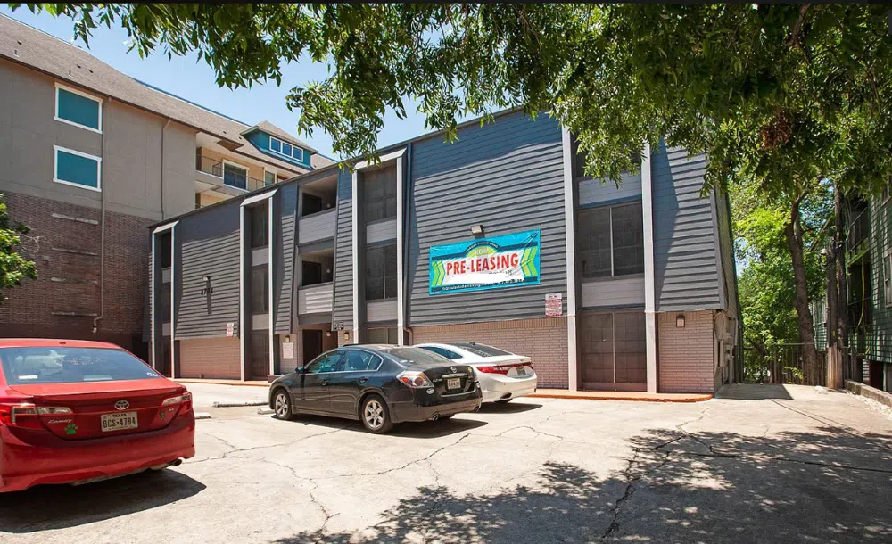 2704 Salado Street, Unit B1 AW Austin, TEXAS 78705