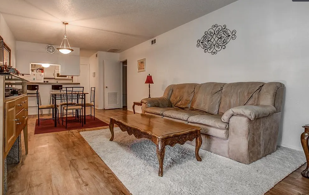 2704 Salado Street, Unit B2 AW Austin, TEXAS 78705
