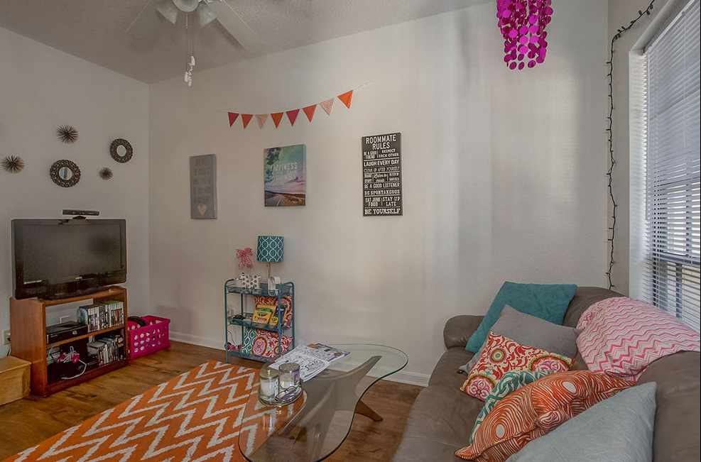 912 W. 22nd St Austin, TEXAS 78705