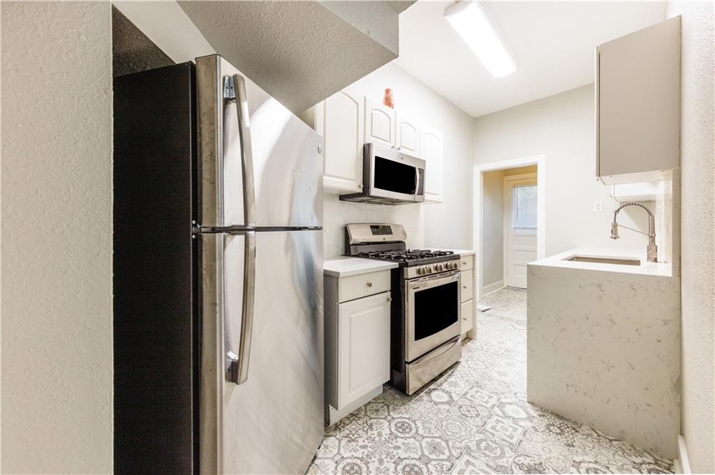 407 E. 32nd St #B Austin, Texas 78705