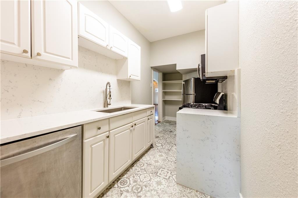 407 E. 32nd St #B Austin, Texas 78705