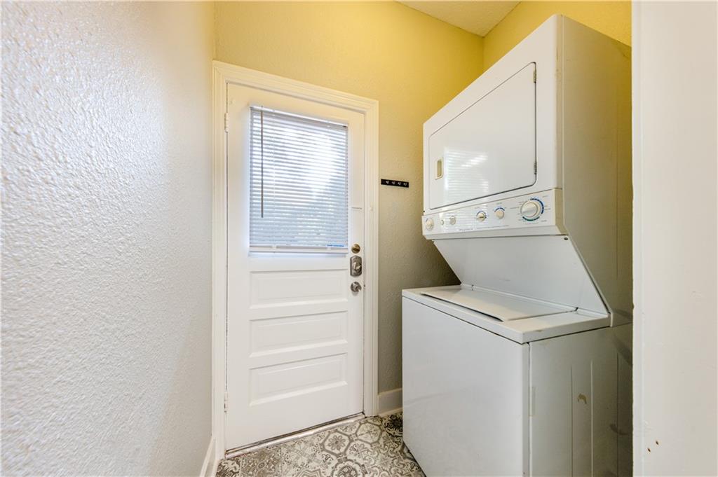 407 E. 32nd St #B Austin, Texas 78705