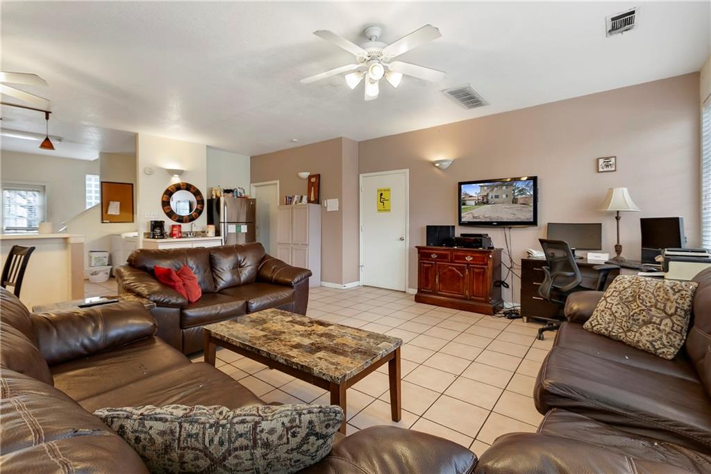 918 Keith Ln #B Austin, TX 78705