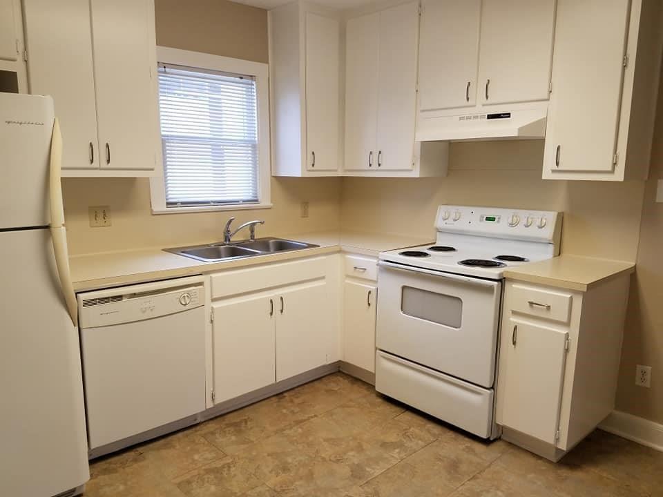110 E 30th St #B Austin, TX 78705