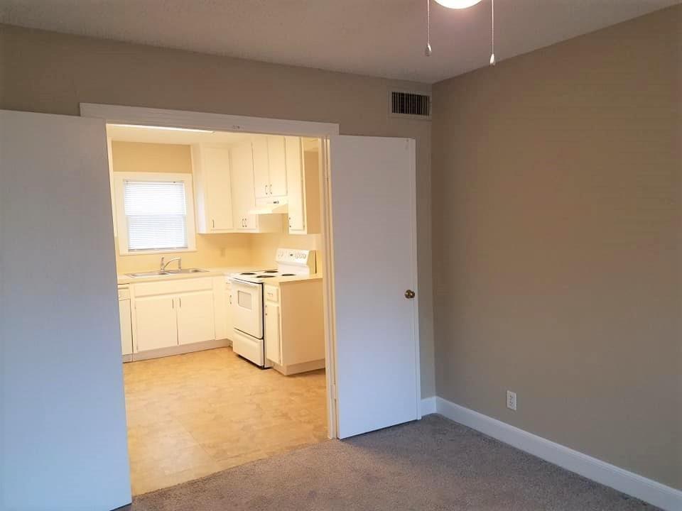 110 E 30th St #B Austin, TX 78705